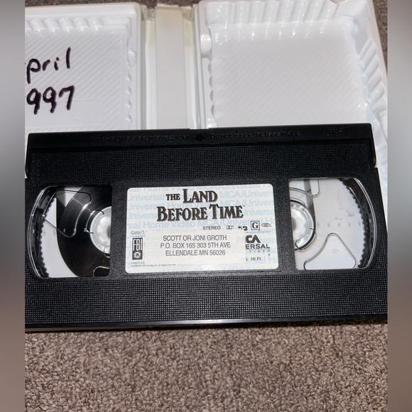 Vintage VHS Movies - The Land Before Time Lot Of 5 VHS Videos In Clamshells - Picture 3 of 13
